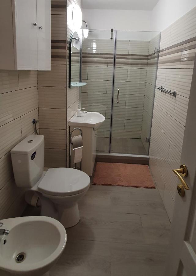 Rebecca Sweet Apartment Oradea Luaran gambar